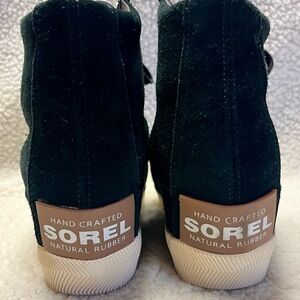 Sorel Black and Tan High Top Sneakers